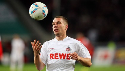 九游平台官网-比赛评论：专家解析本赛季最具有战术含金量的比赛，竞赛战术的构成