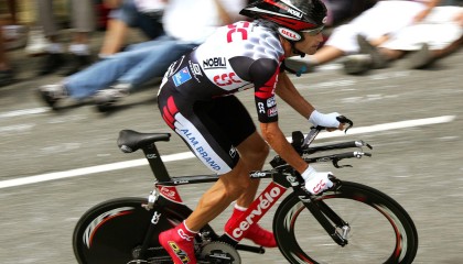 9游-“足球运动在农村地区普及成效显著”，农村小学足球运动的意义