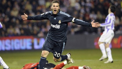 九游登录入口-塞内加尔传统马术赛事“Lamb”在2024年成功举办，吸引众多观众参与。