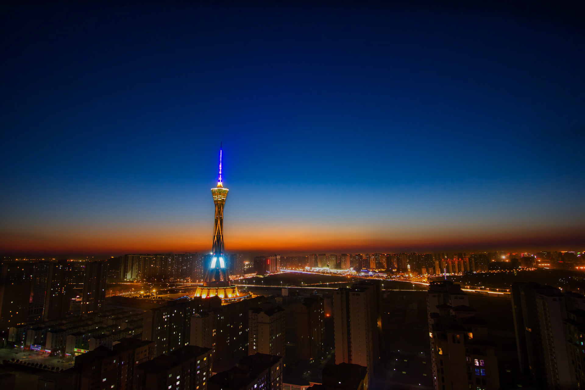 里昂年轻化阵容提升球队活力，里昂阵容2020阵型图