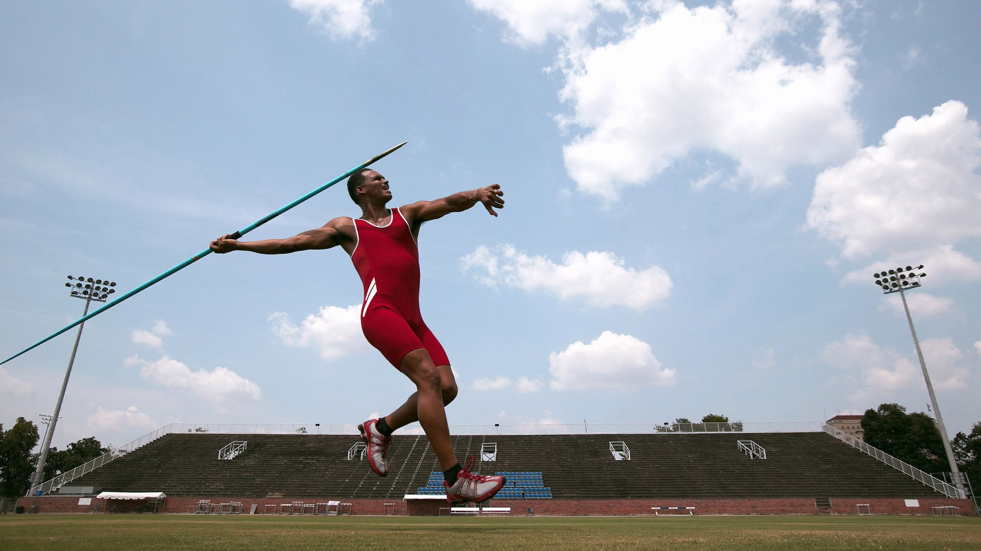 传奇巨星的“人生第二春”，退役后再创辉煌，传奇巨星是谁